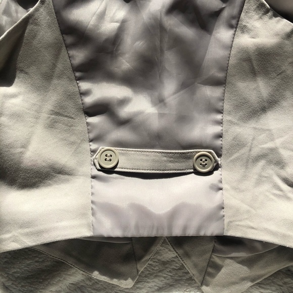 Cropped Vest - Picture 2 of 4